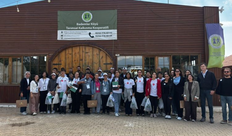 'ENGEL'İ AŞARAK MESLEKLERİ TANIDILAR