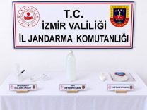 İZMİR'DE JANDARMADAN UYUŞTURUCU OPERASYONU: SIVI METAMFETAMİN ELE GEÇİRİLDİ